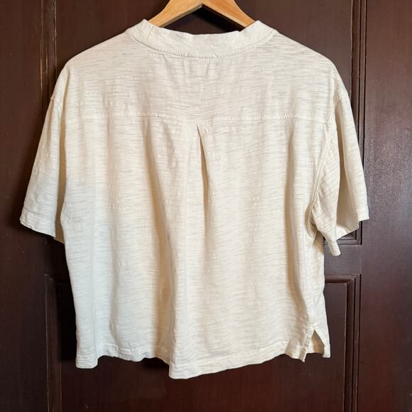 EVEREVE | Elsy Cream Slub Knit Cropped Pocket Tee | Large - Picture 5 of 5
